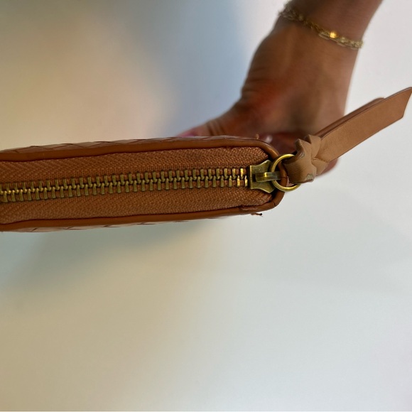 Woven Leather Wallet- Camel Color - Picture 4 of 7